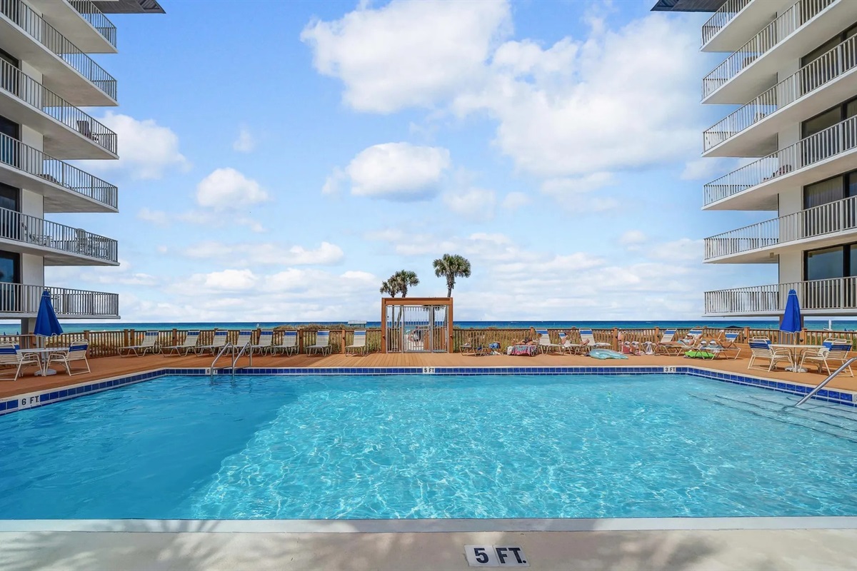 Leeward Windward Pool