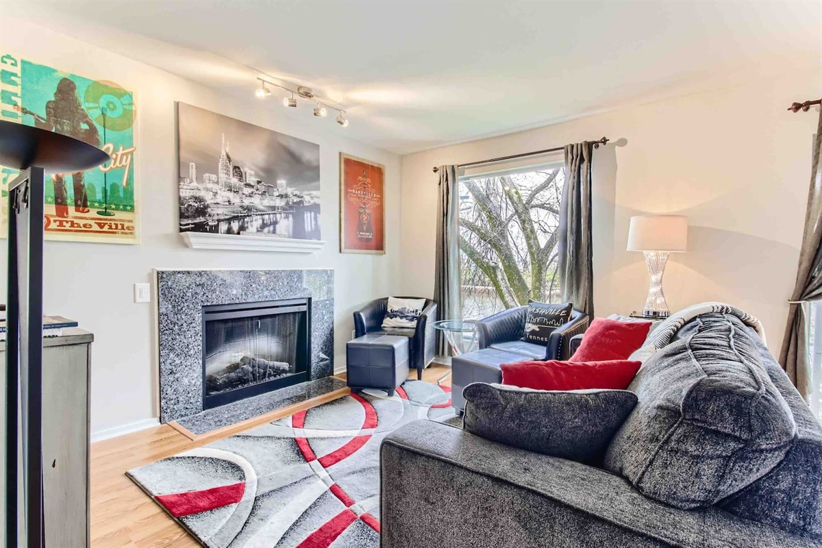 Spacious living room with fire place