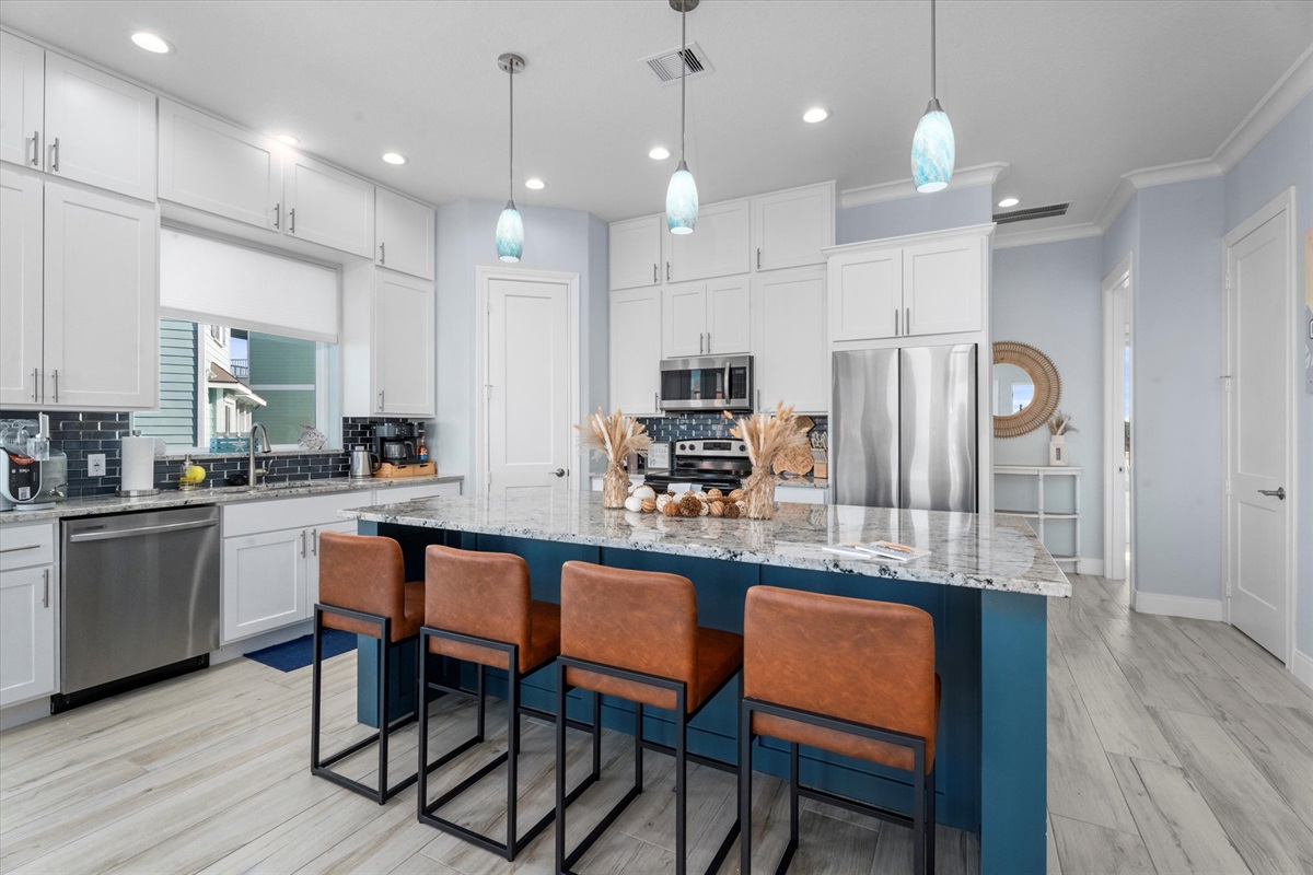 4c026d2382bc4a899e5429a5a1f2b072 Large | Beachhouse | Texas | TX | Vacation Homes | Galveston | Crystal Beach | Kokomo | Breezy Days | Beachfront Elegance | Sunrise Serenity | Southern Sands Property Management, LLC