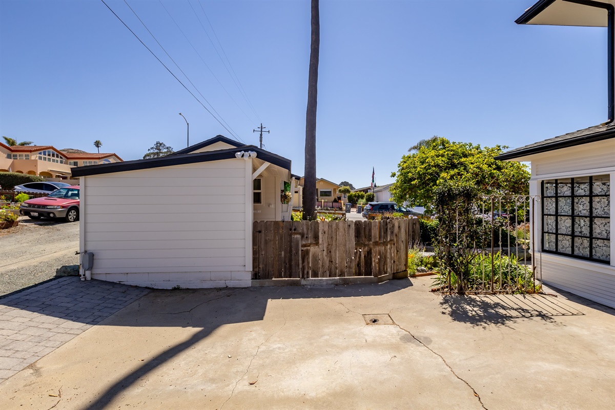 (040) The Cottage at Cayucos Beachside Rentals Inc.