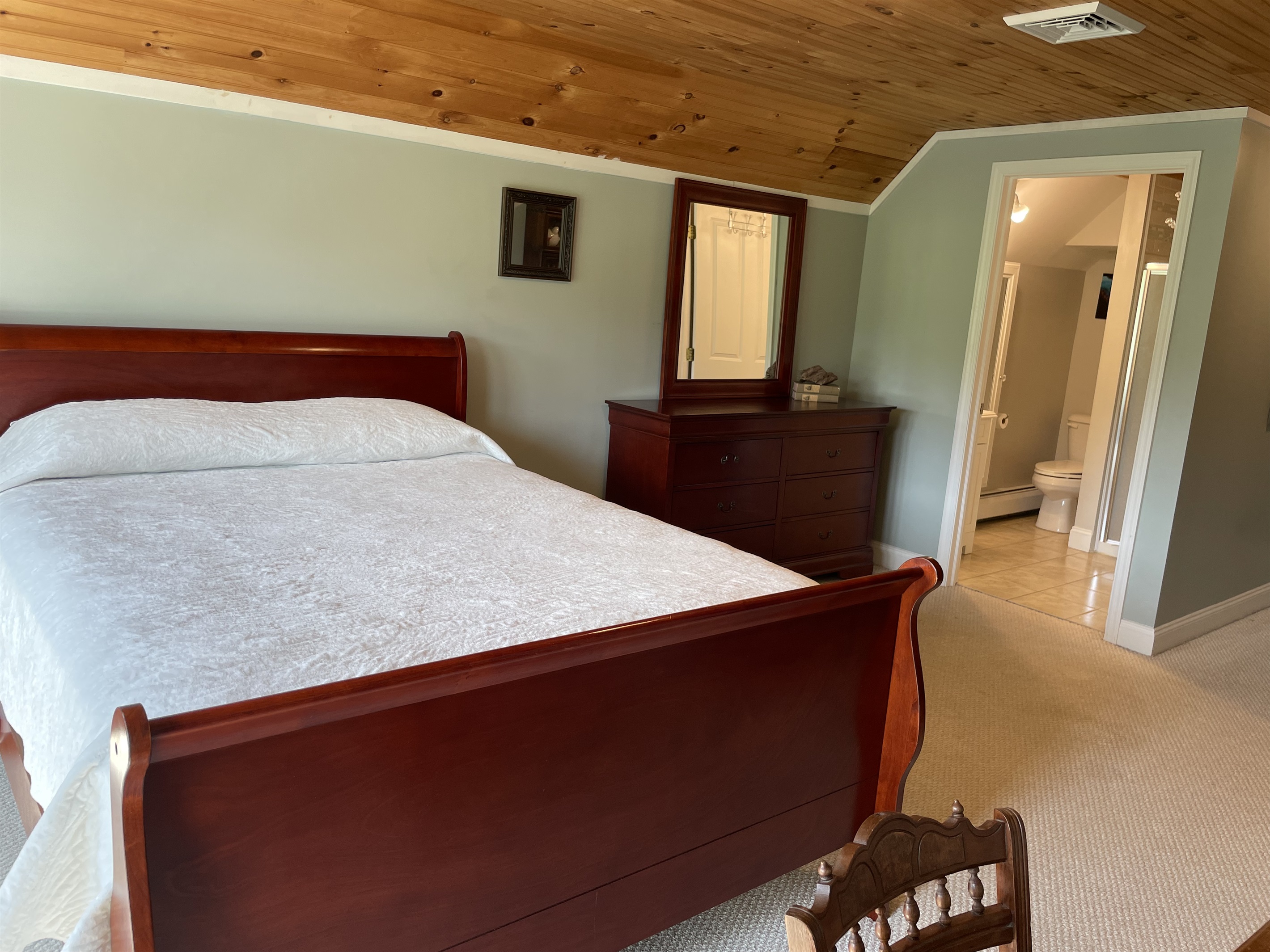 2nd floor Queen bedroom #1