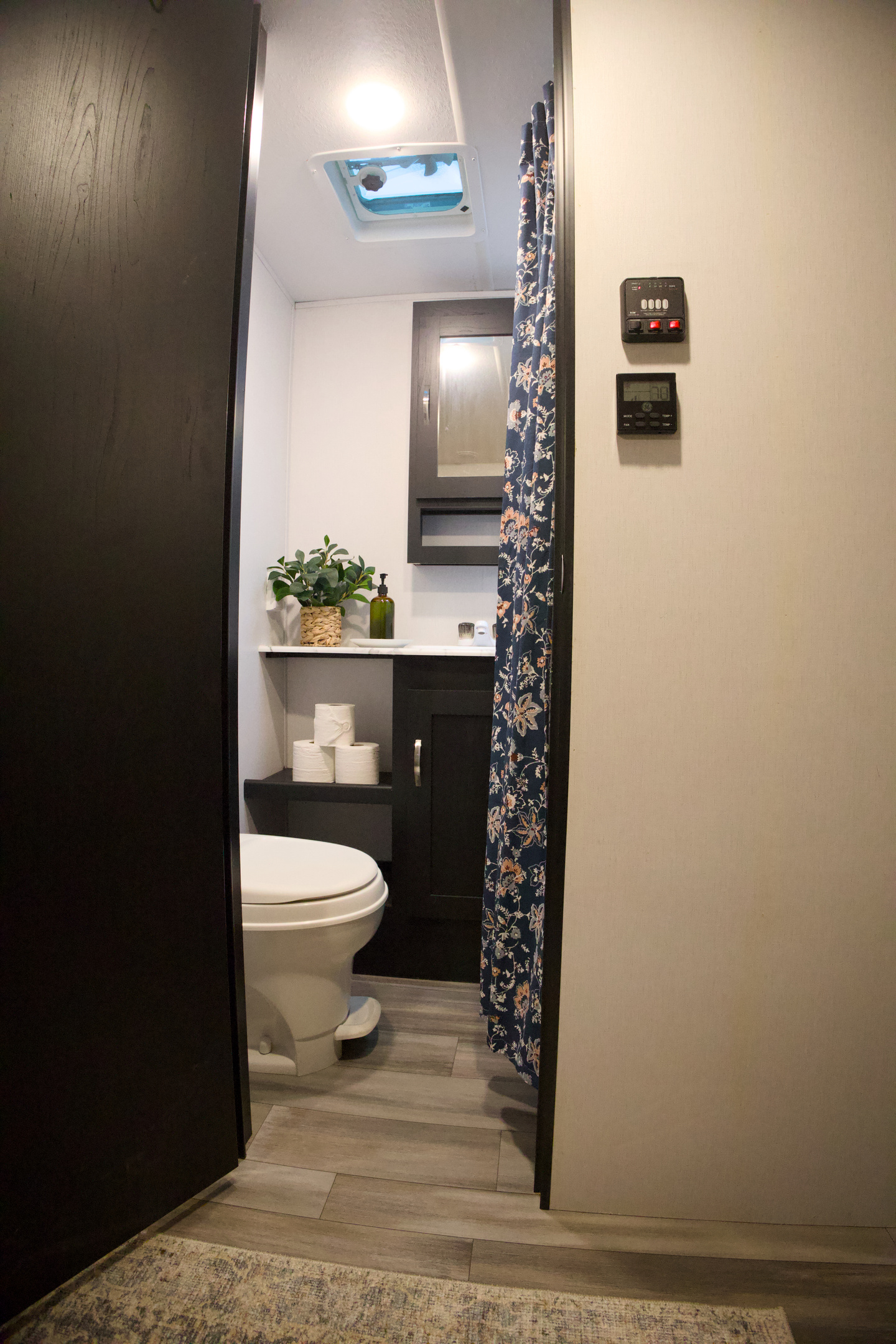 Small Spaces Bathroom - and hey! you can clean up, just like home!