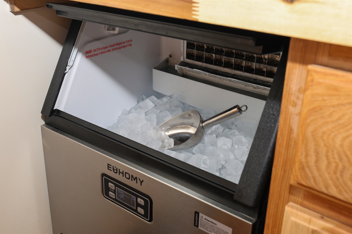 Ice machine