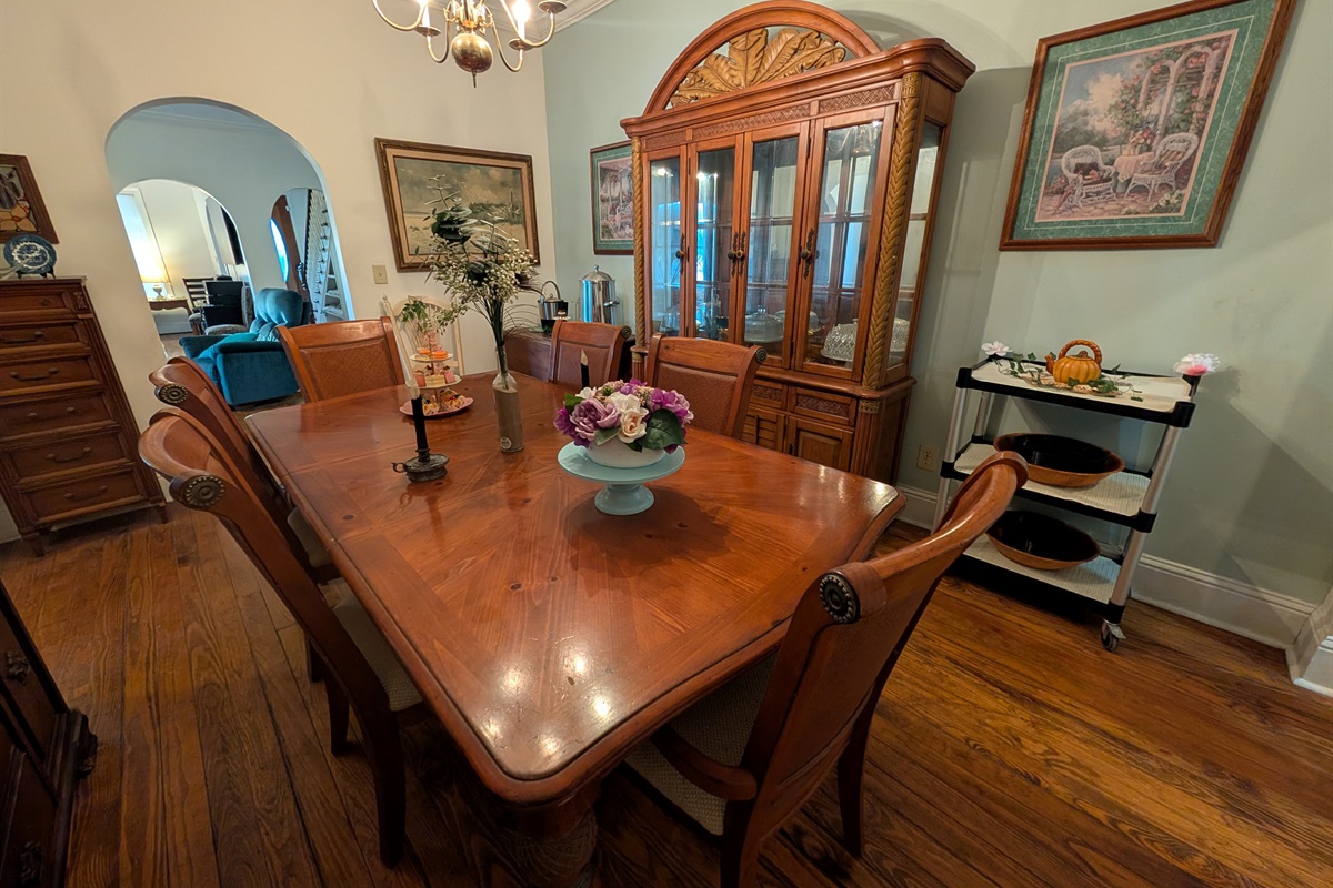 Dining room with 6 places