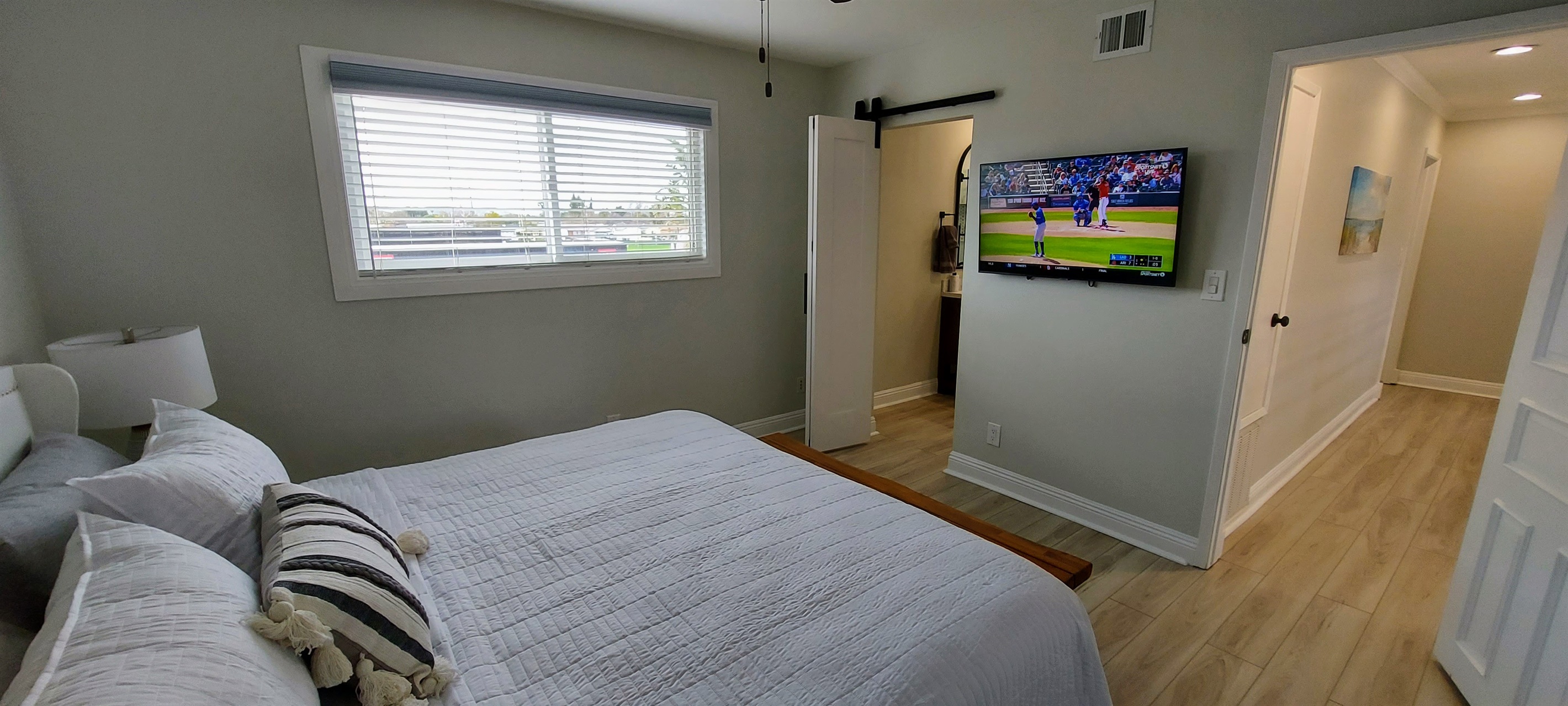 New! Beautiful Home in Downtown Simi Valley 6