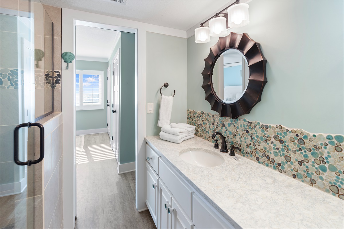 Gulf-Front Master Bathroom