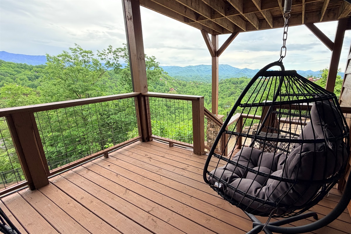 Oh how I love you, swinging egg chairs❤️and with views 😍
