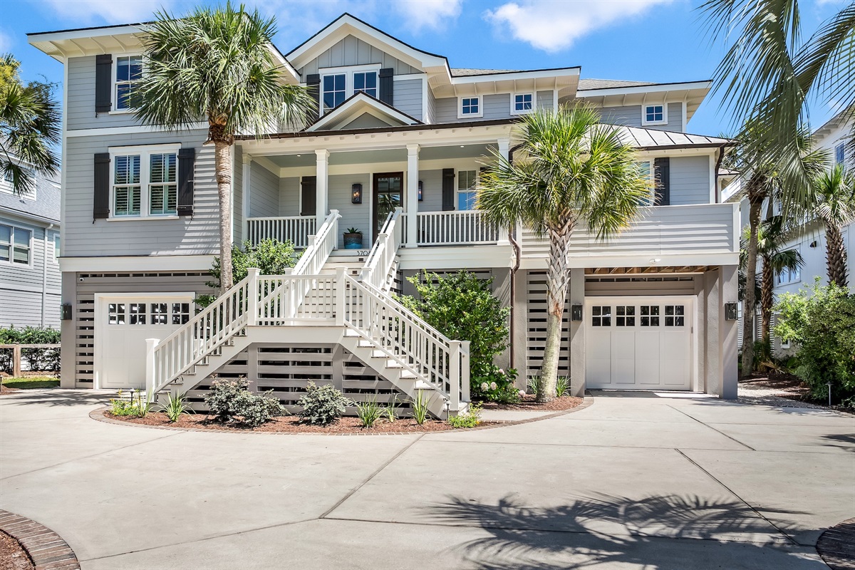 Front of house | Beach Shelter | 3708 Palm Blvd | Isle of Palms, SC | IOP Escapes