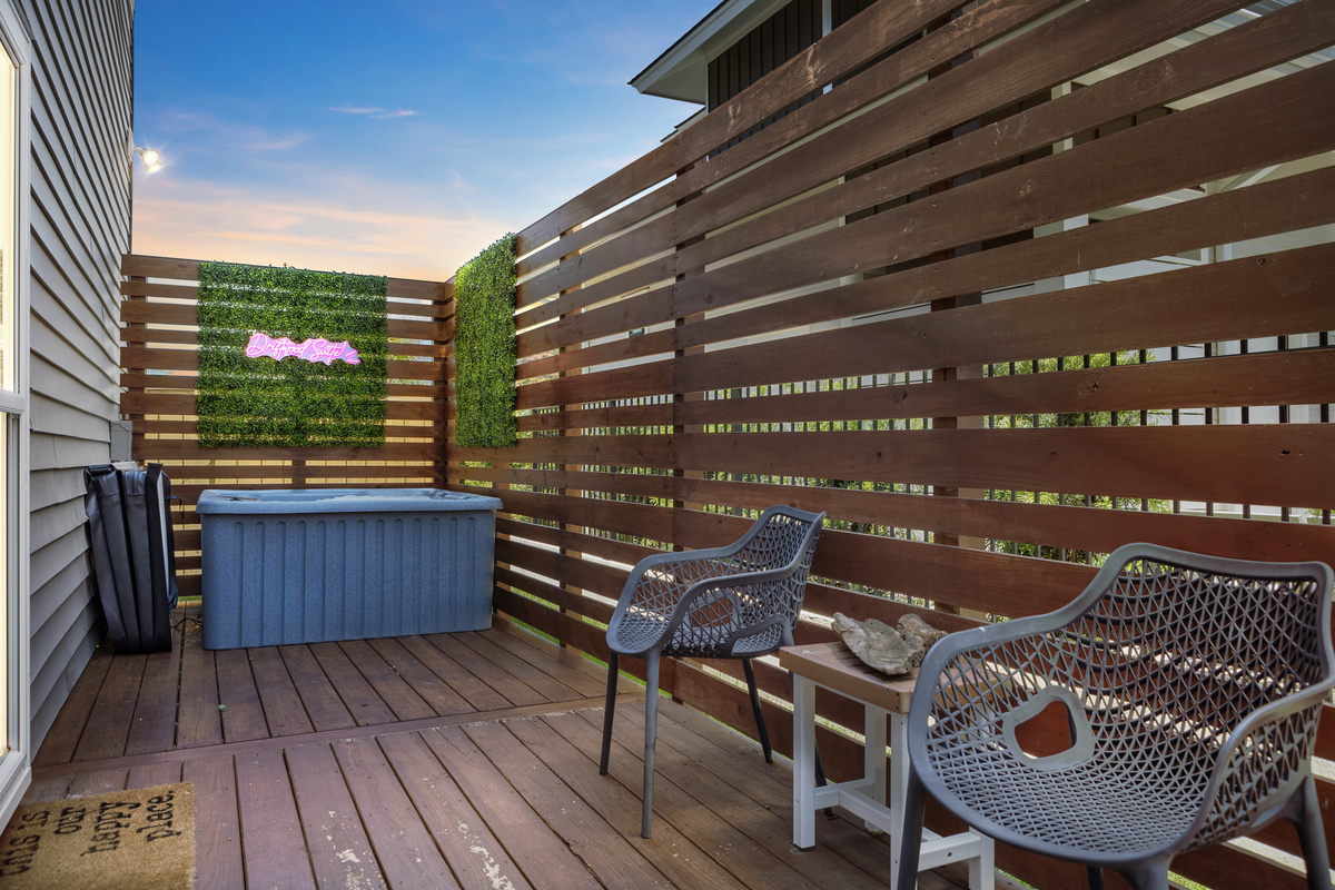 Room to enjoy your favorite sips in the fresh aire