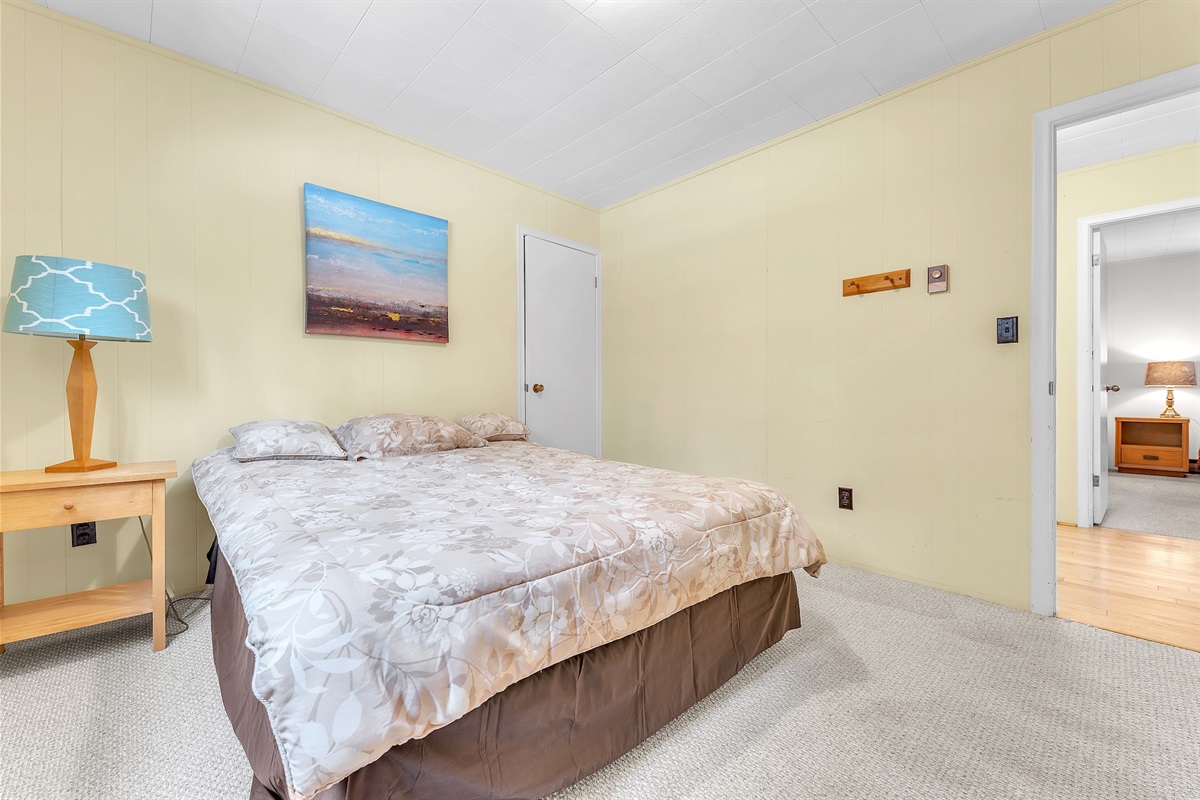 4c606e0a16d94296920e6a28d26c8649 Large