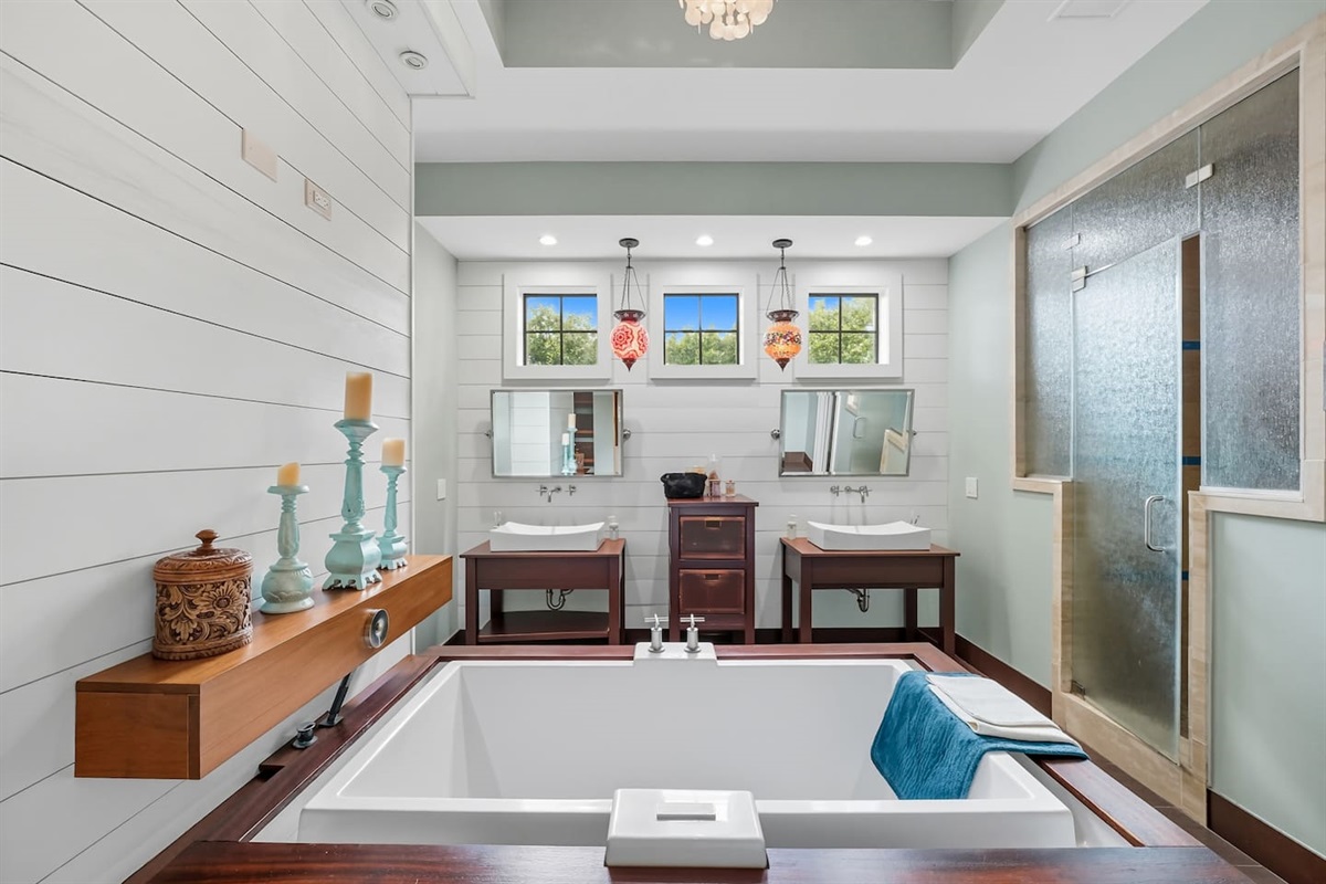 Jetted bathtub for maximum comfort