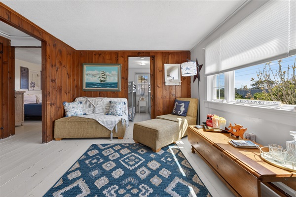 Bright and comfortable area to gather and unwind.