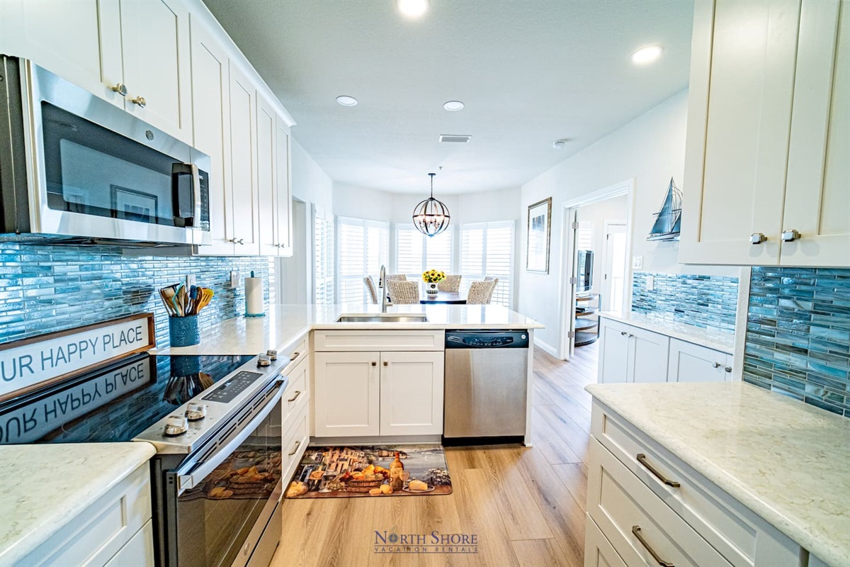 Spacious Fully Stocked Kitchen with Lake View