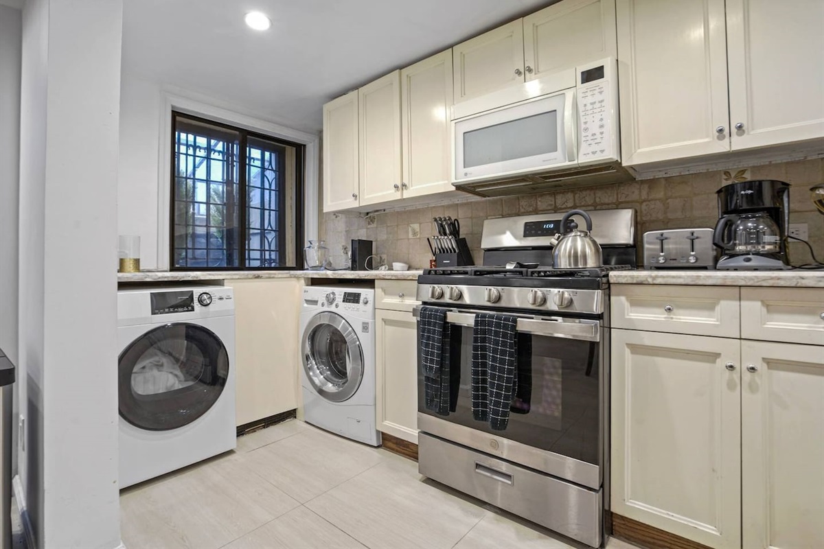 Full Kitchen