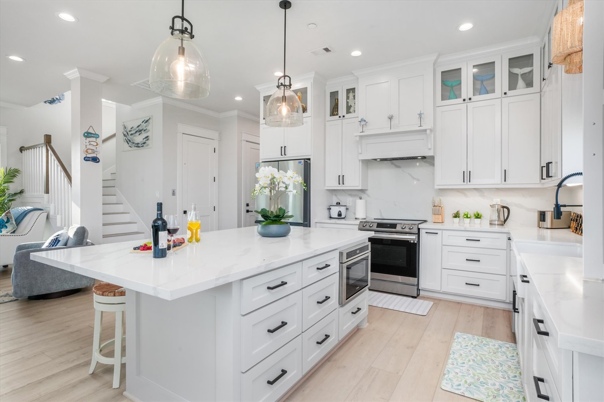 4c7508b61702459aa173f724f61c782e Large | Beachhouse | Texas | TX | Vacation Homes | Galveston | Crystal Beach | Kokomo | Breezy Days | Beachfront Elegance | Sunrise Serenity | Southern Sands Property Management, LLC