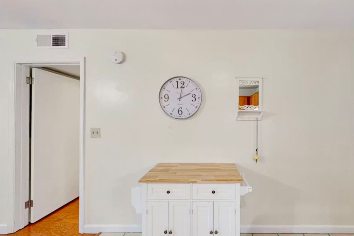 Kitchen island cart