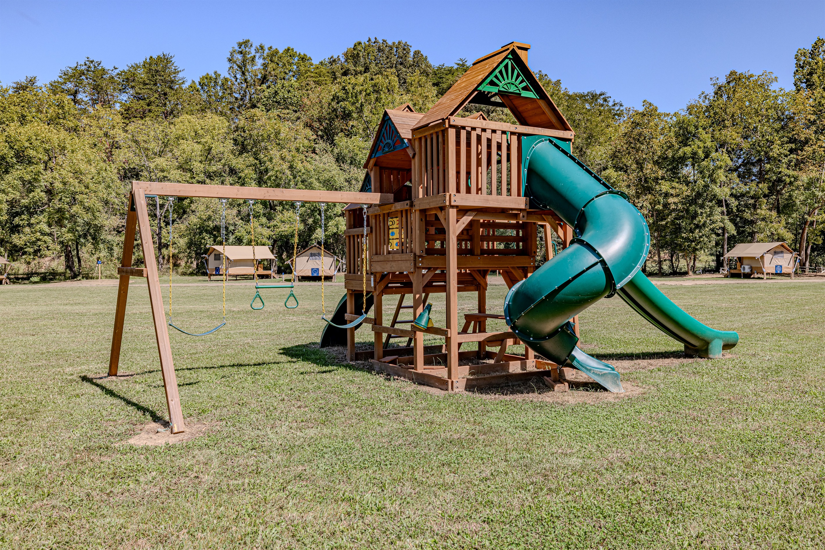 A safe and spacious spot for family time. Centrally located and clearly visible, the playground provides a great way for children to enjoy the fresh air and make their own mountain memories.