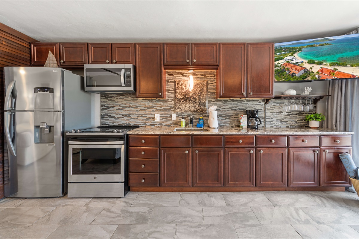 Full size appliances for cooking meals in the condo