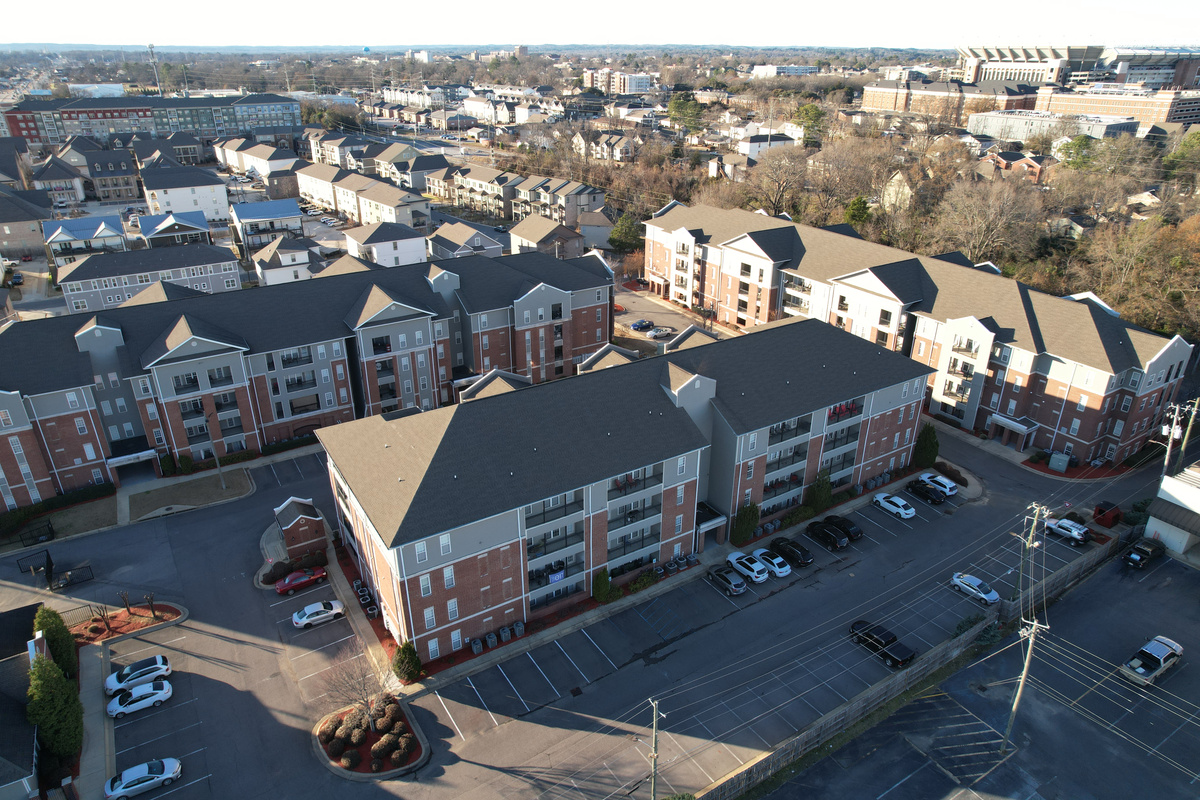 Houndstooth Condominiums