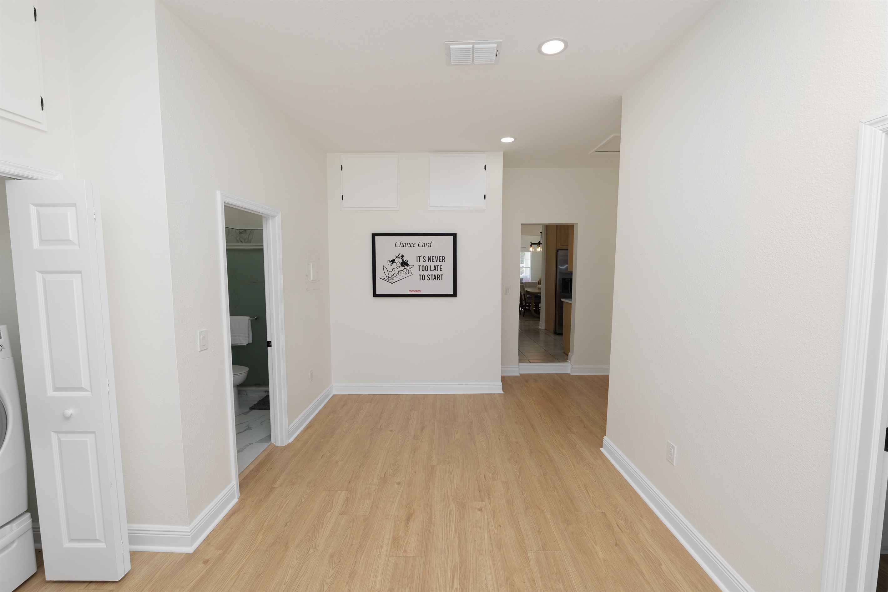 Hallway to the bedrooms