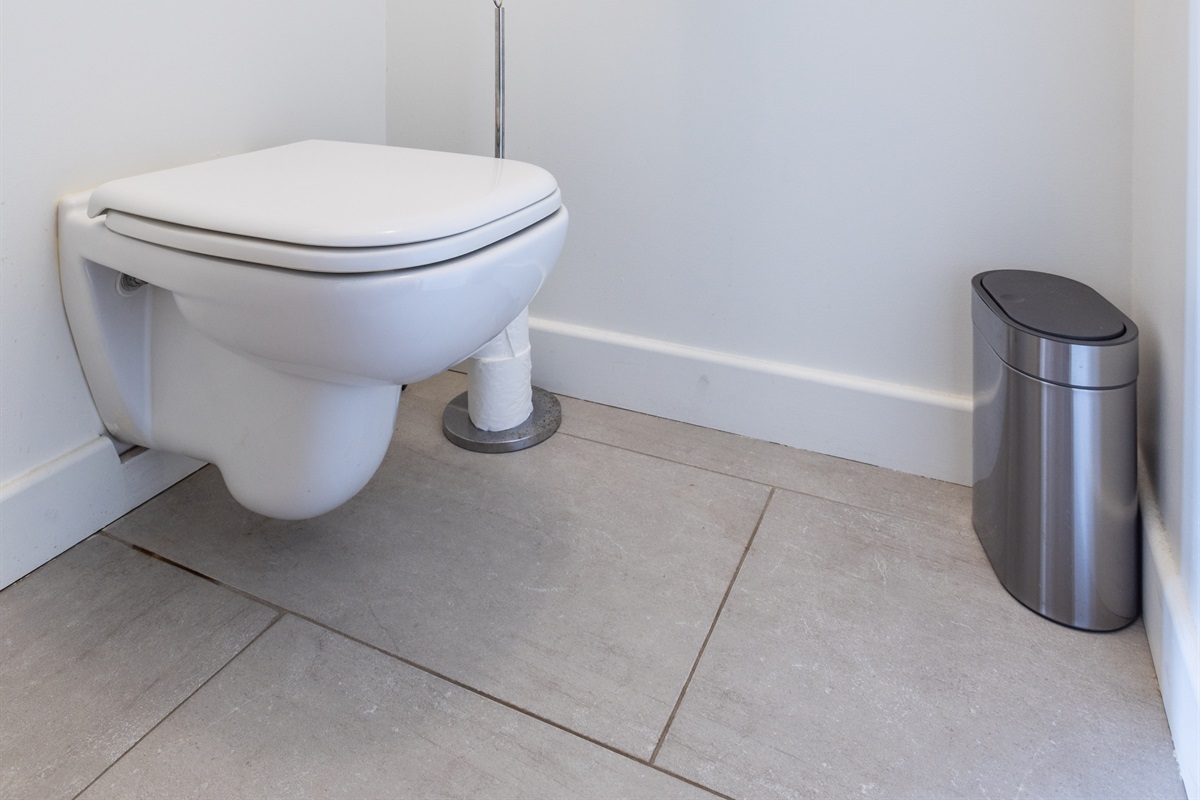 Independent Toilet