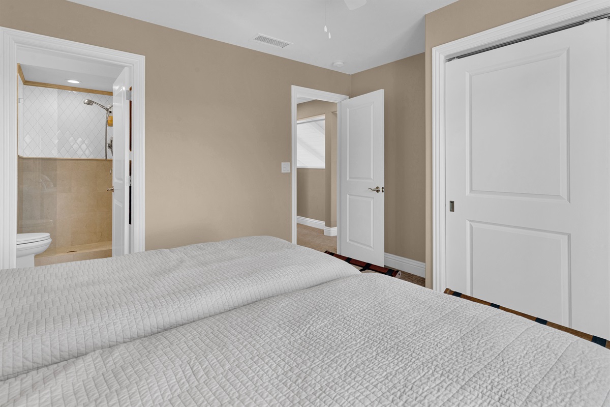 All bedrooms have their on en suite bath!