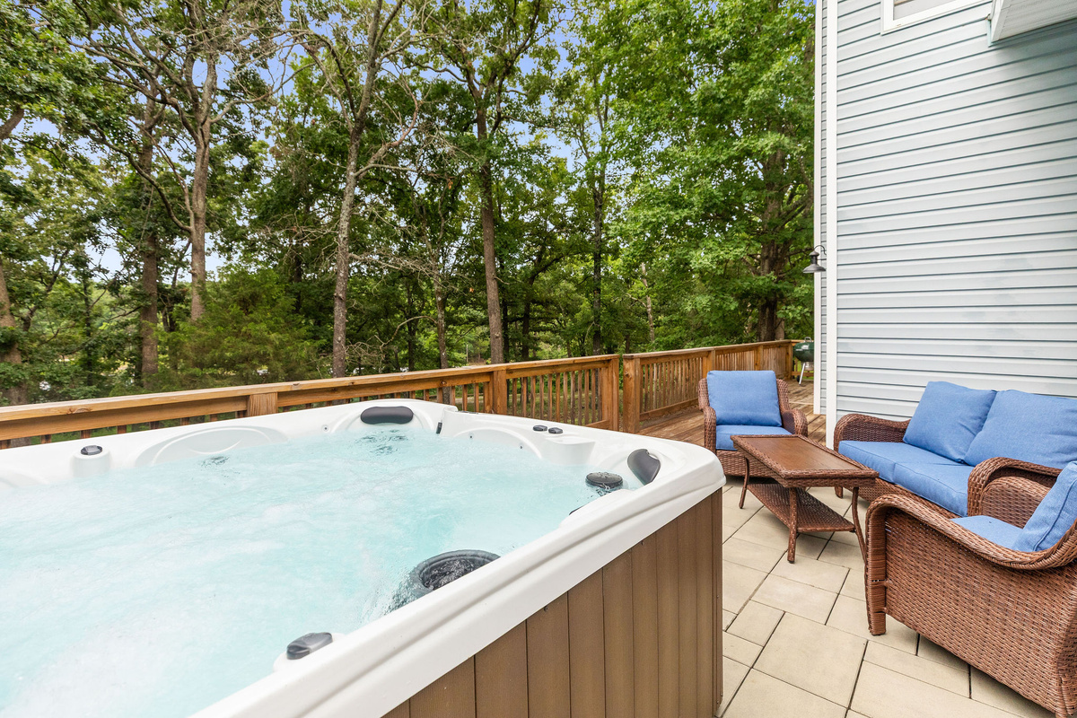 Relax in nature in your private hot tub