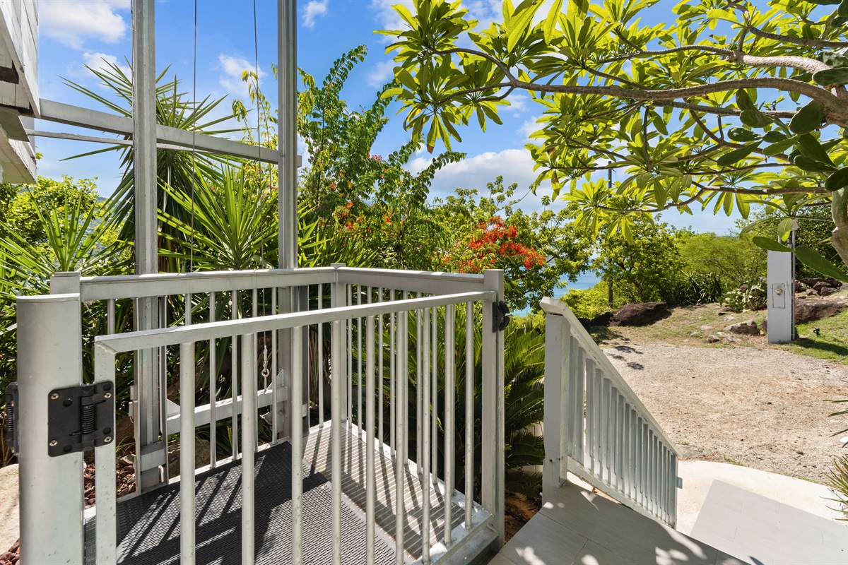 We try to always ensure the elevator is functioning. But due to the fact there isn't a company on island who services it, we do not guarantee that it will be functional for your stay.