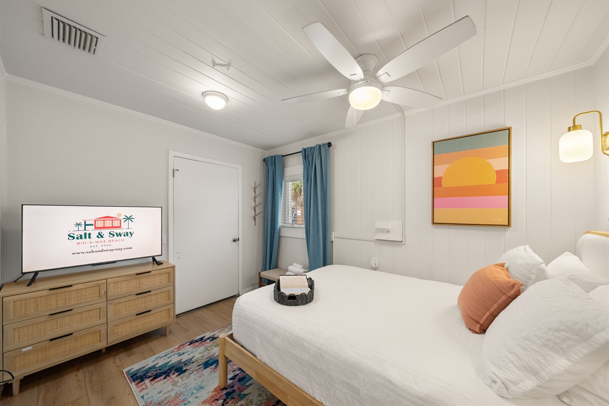 Bedroom #4, 1 Queen Bed