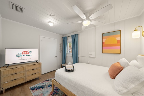 Bedroom #4, 1 Queen Bed