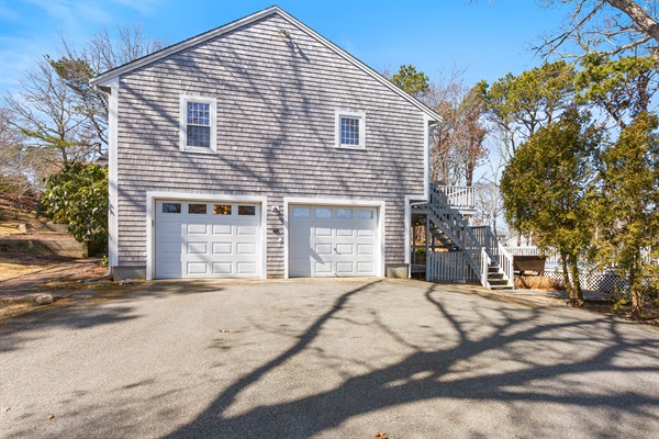 Our spacious driveway fits up to 10 cars for your convenience.