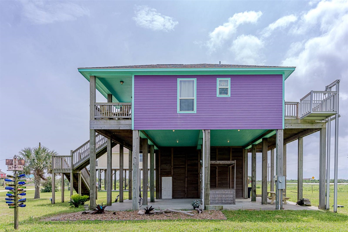 4cfa7afac54f4998ae820ca8975052a5 Large | Beachhouse | Texas | TX | Vacation Homes | Galveston | Crystal Beach | Kokomo | Breezy Days | Beachfront Elegance | Sunrise Serenity | Southern Sands Property Management, LLC