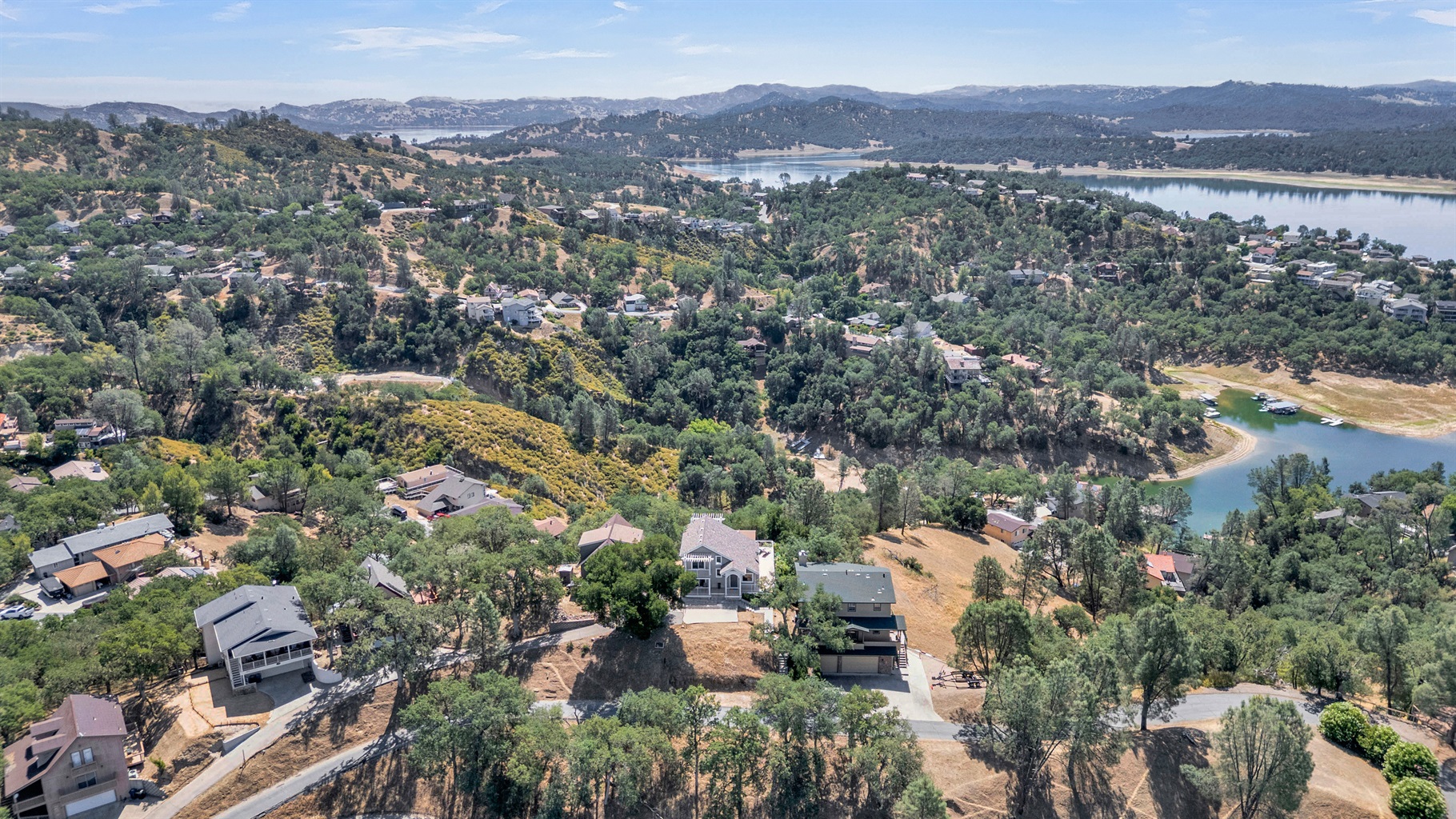 Our stunning Oak Shores Community surrounded by mountains with Oaks and Pines.