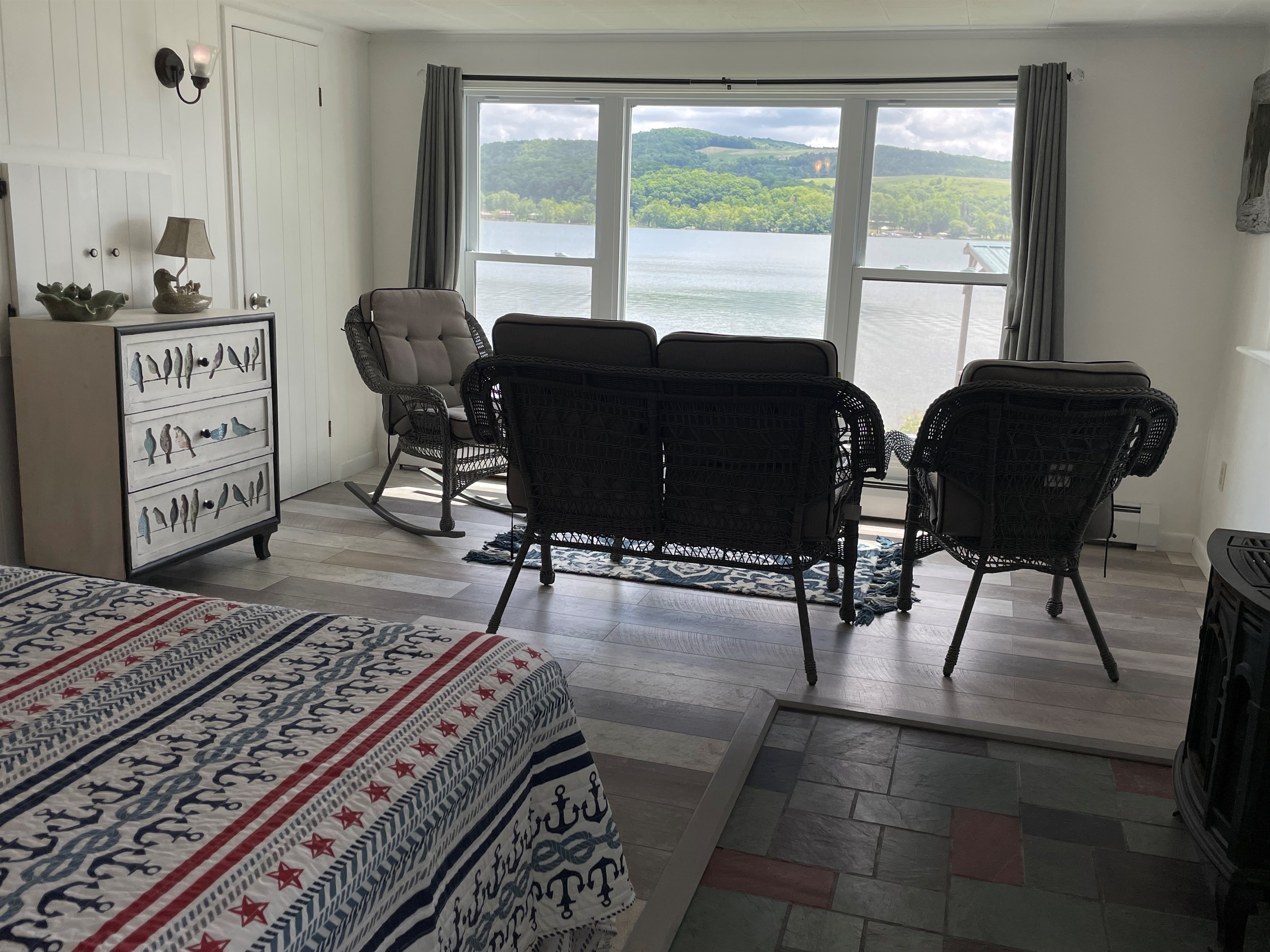 1st floor Queen with sitting area