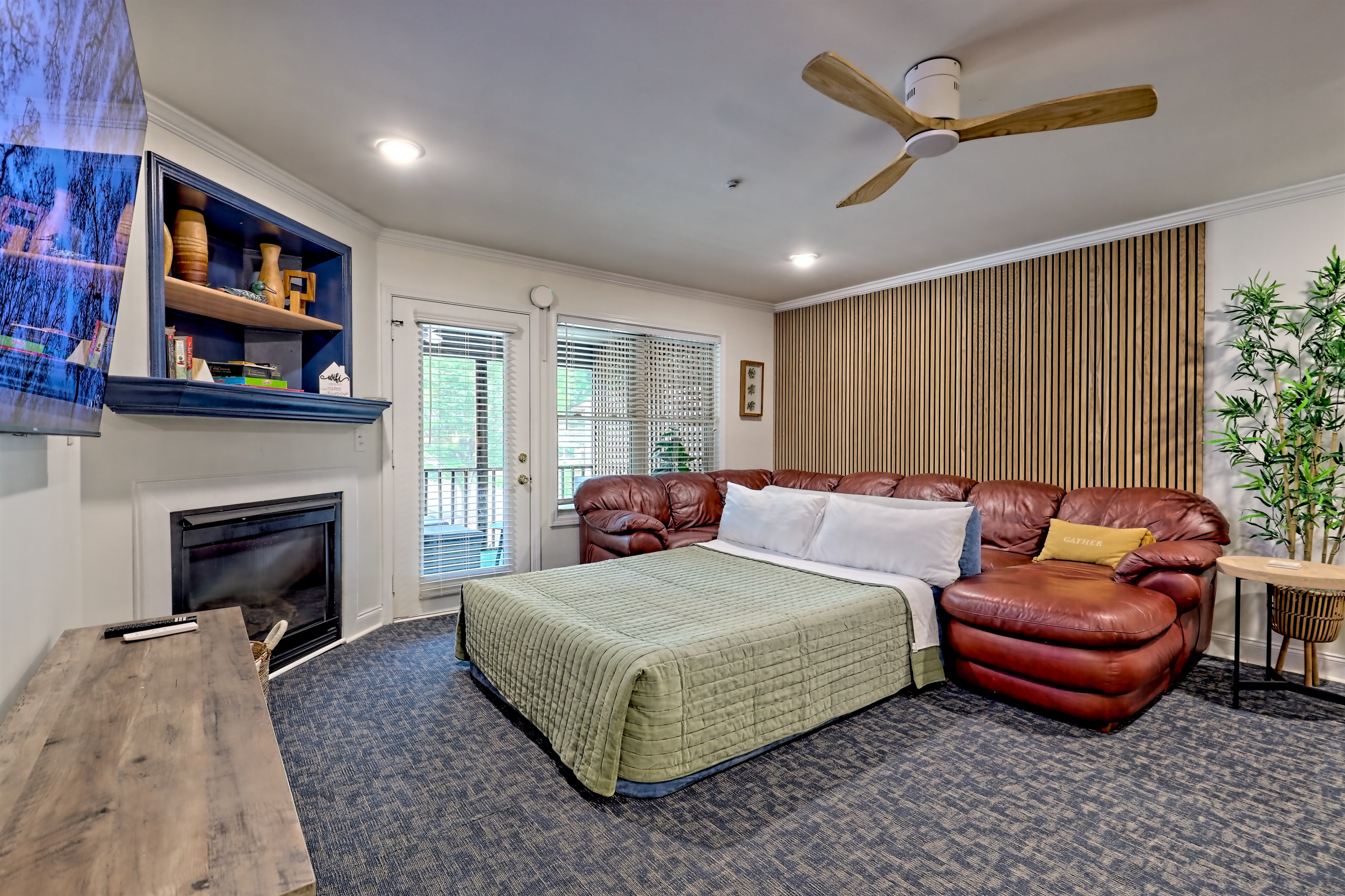 Air mattress - queen size