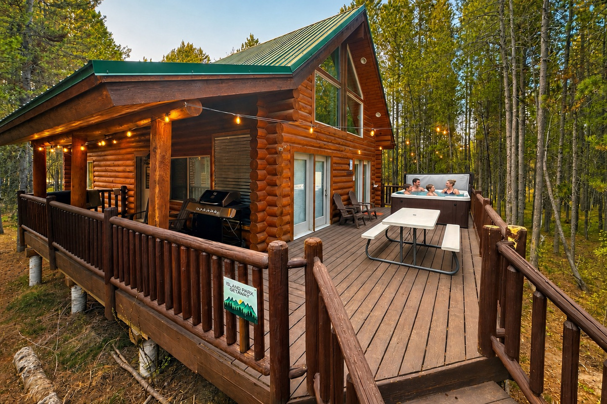 Welcome to Island Park Getaway!
