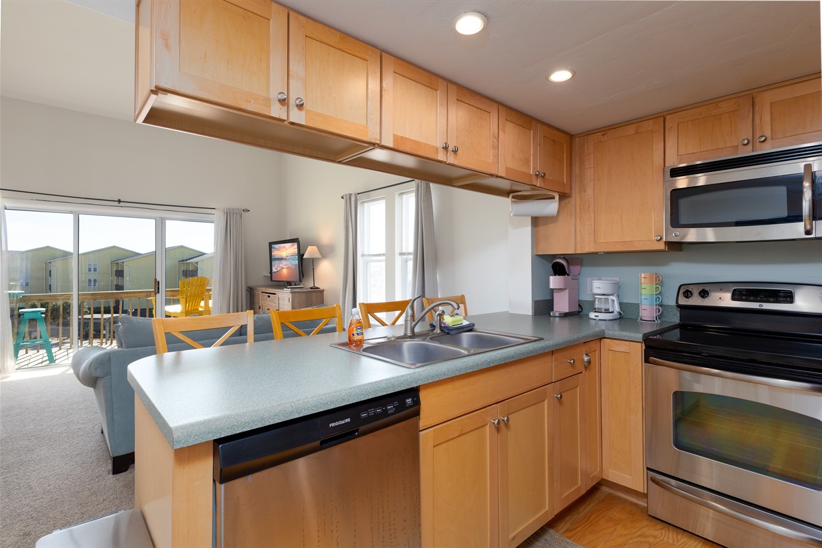 Oceans views from the kitchen!