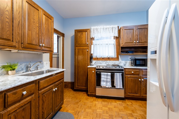 Quaint Kitchen with all amenities