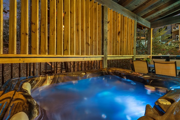 Hot Tub Oasis: Relax under the stars in your private retreat with vibrant twilight views!