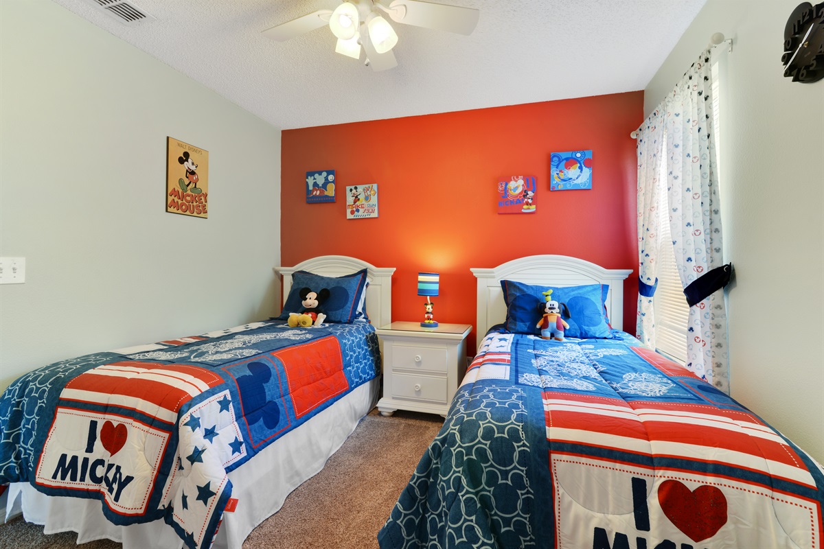 Bright and cheerful décor.
