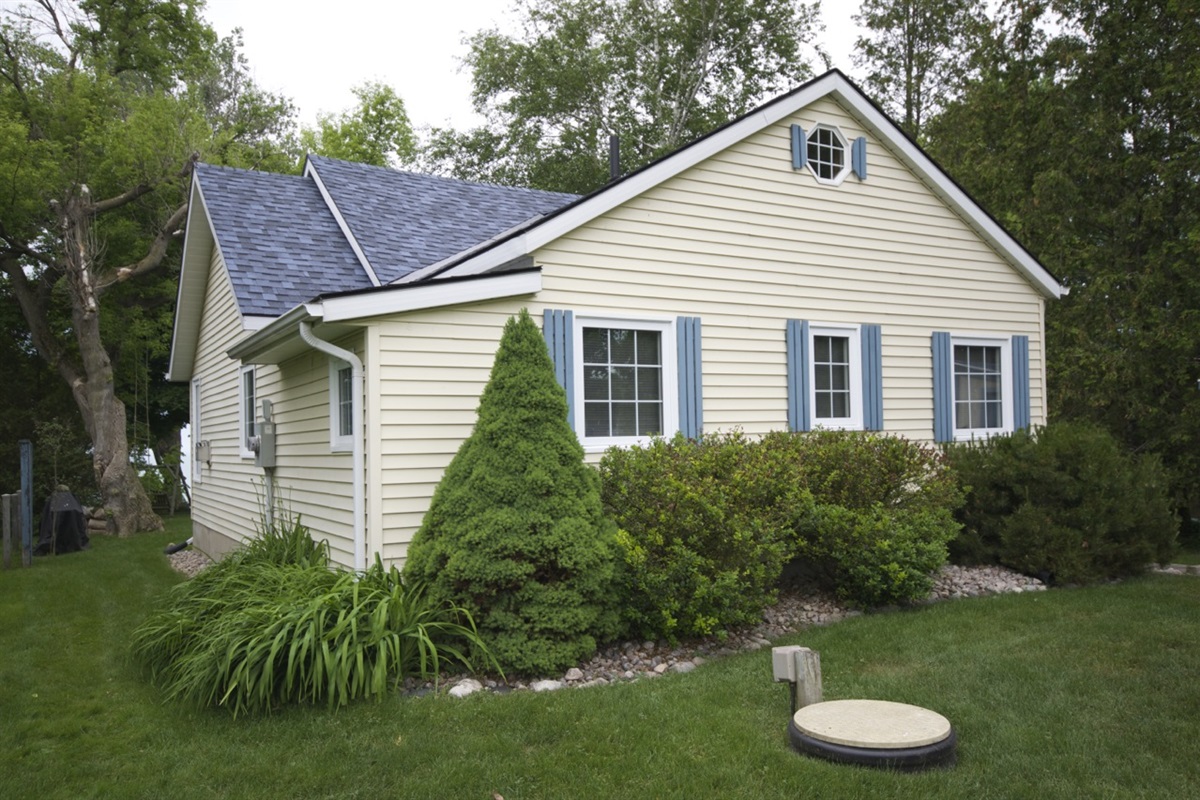 4d4c532993f34db09f604334e1c12ddc Large