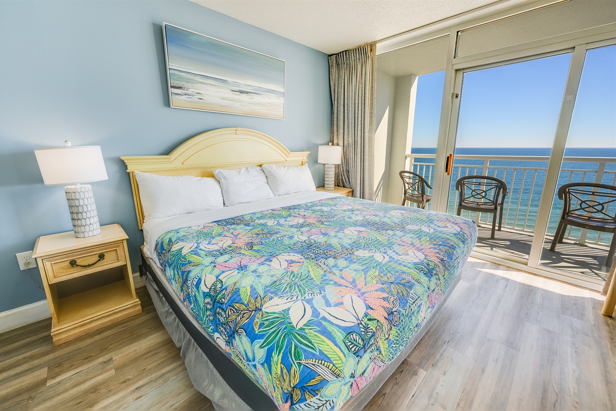 Beautiful Bedroom with Amazing Views 🌊☀️