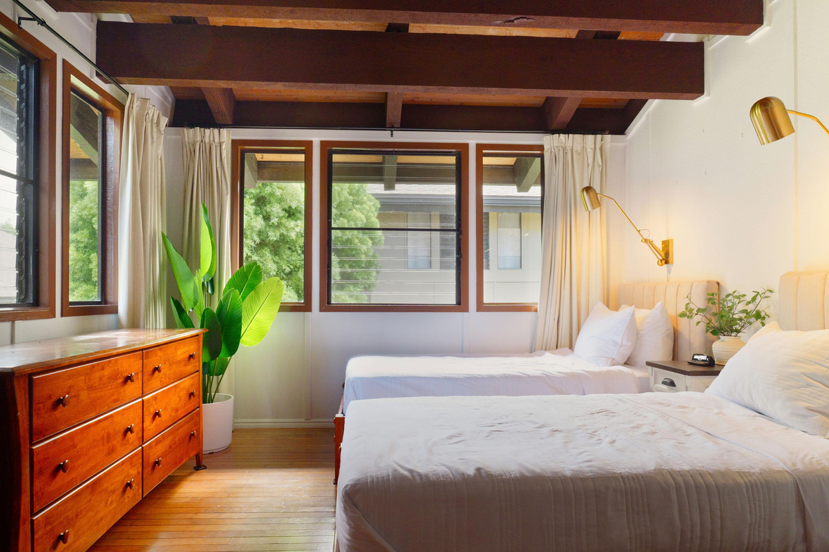Twin Bedroom