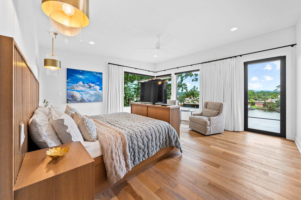 Relax in the luxurious comfort of this king bedroom, where modern design meets natural beauty.