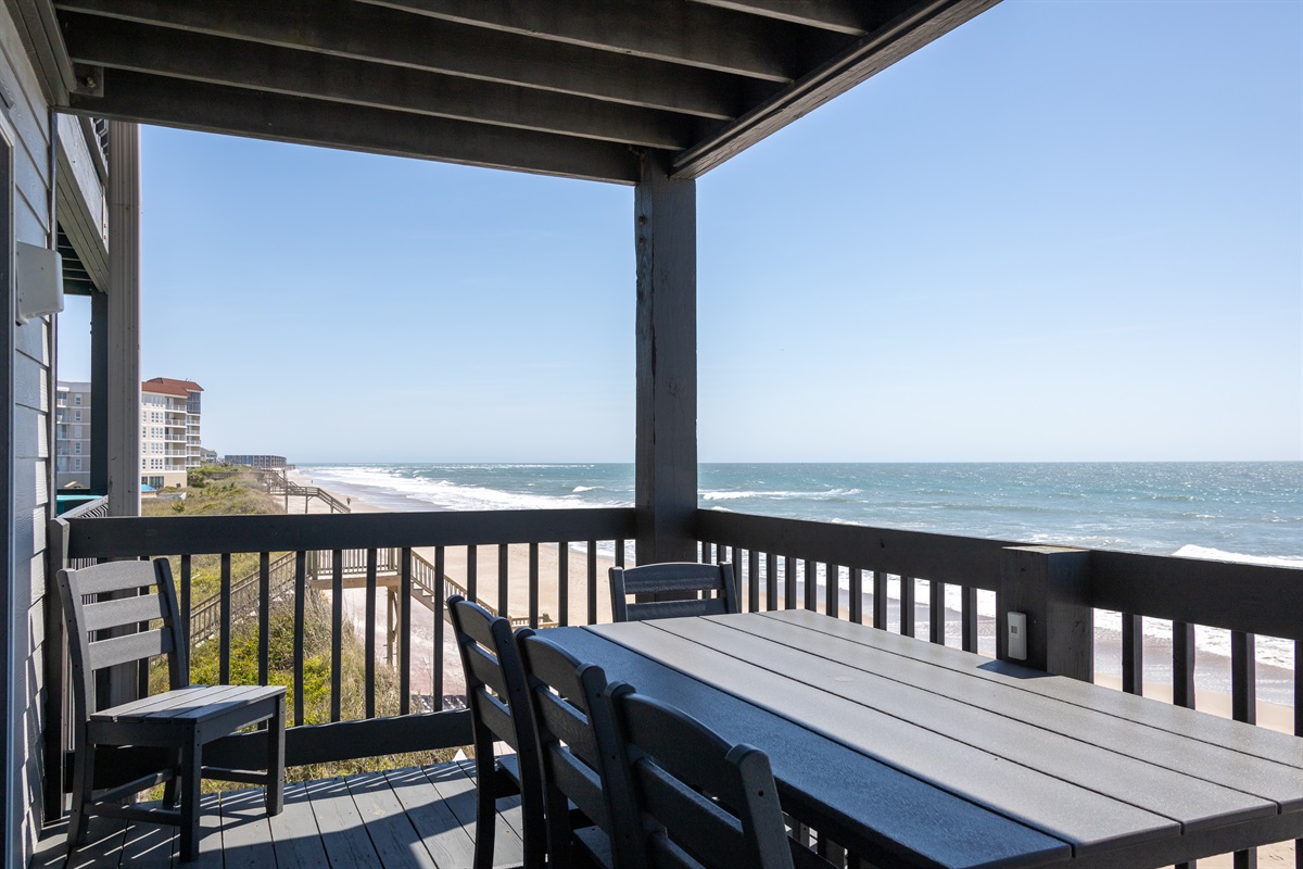 Main floor balcony with seating for 6
