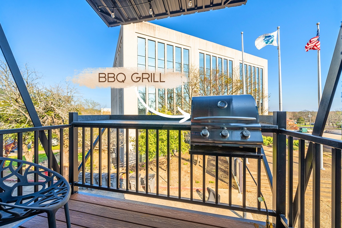 [Grill] BBQ Grill Out on the Balcony