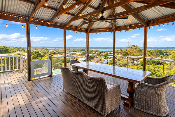 Lake Views & Coastal Escape | Wood Fire | Walk to Beach & Golf