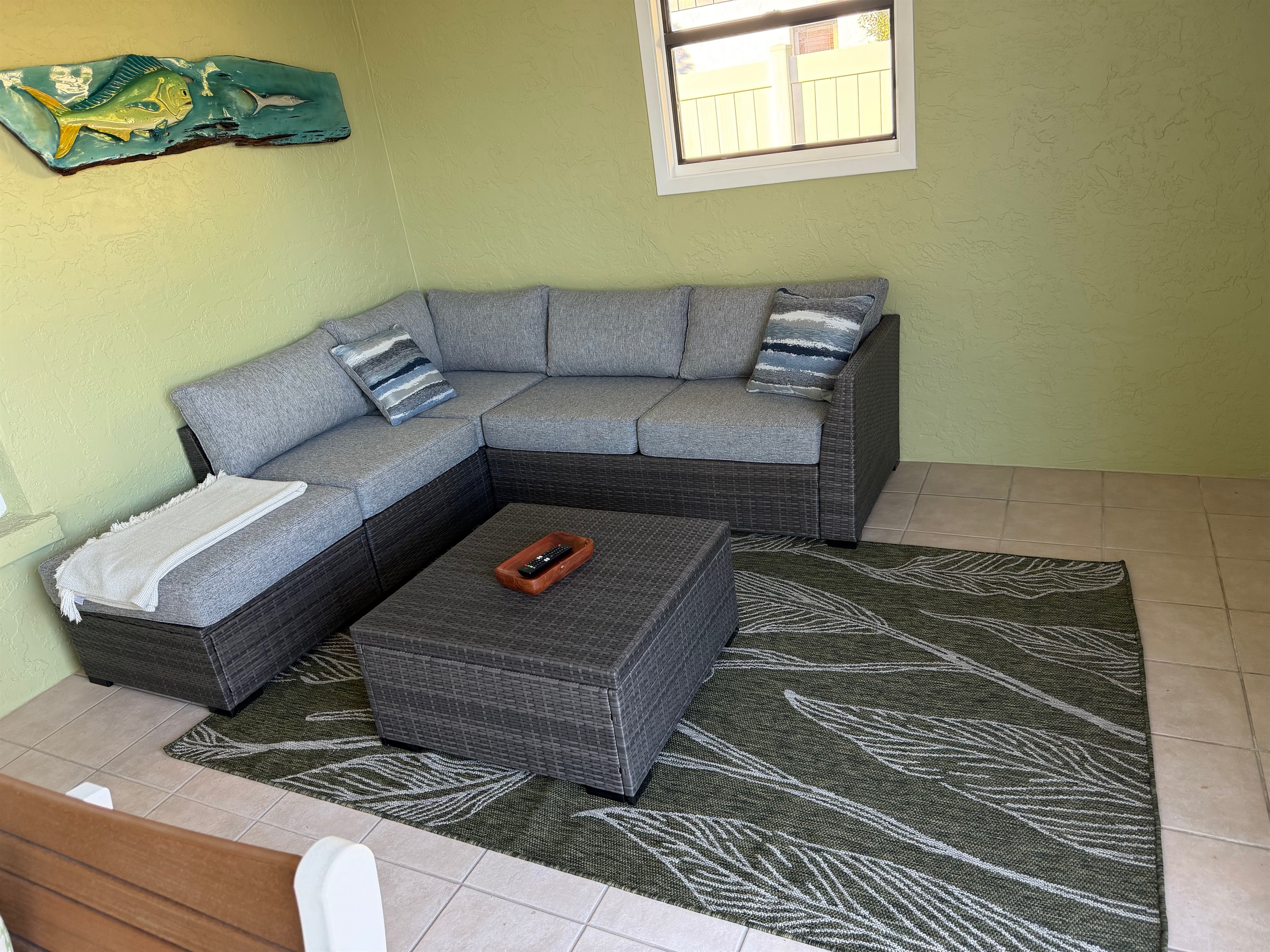 Lanai lounge with TV