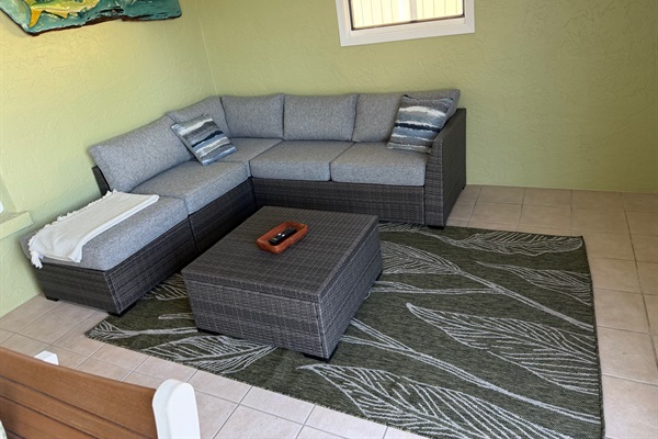 Lanai lounge with TV