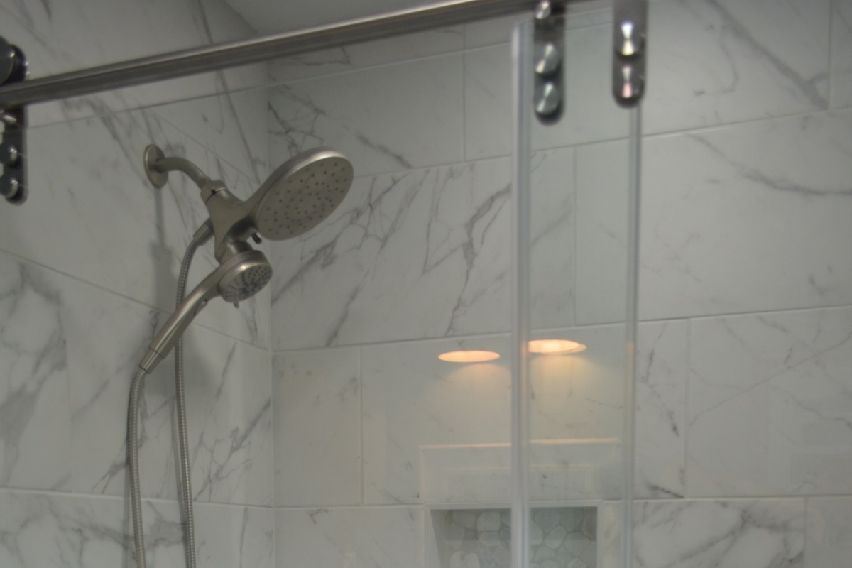 New tile bath with shower and spray